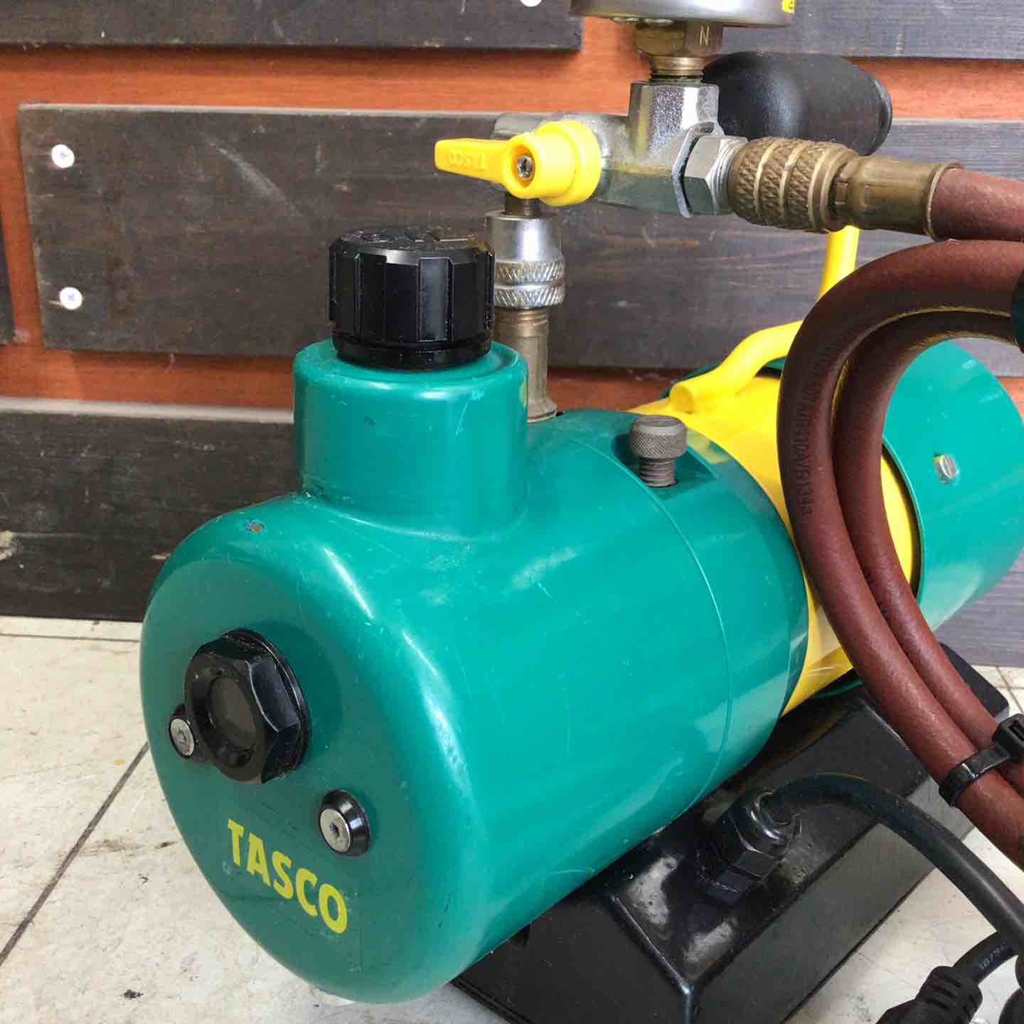 現状品】 TASCO 真空ポンプ TA150CR 【鴻巣店】 – アクトツール
