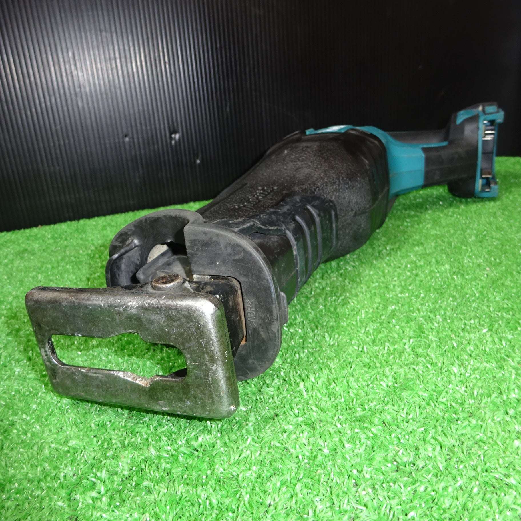 ☆マキタ(makita) コードレスレシプロソー JR187DZK バッテリー＆充電