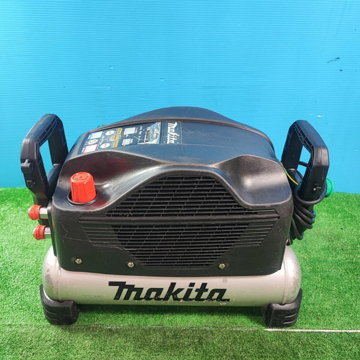 ★マキタ(makita) エアコンプレッサー AC500XLB【岩槻店】