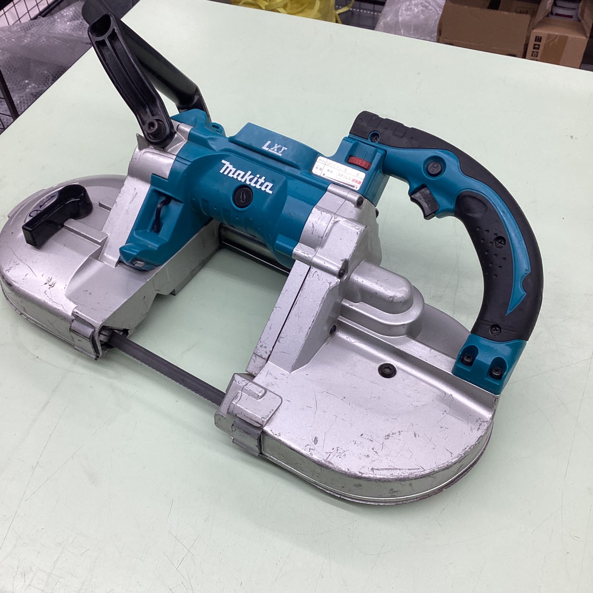 ☆マキタ(makita) 18Vコードレスバンドソー PB180DZ 新品未開封