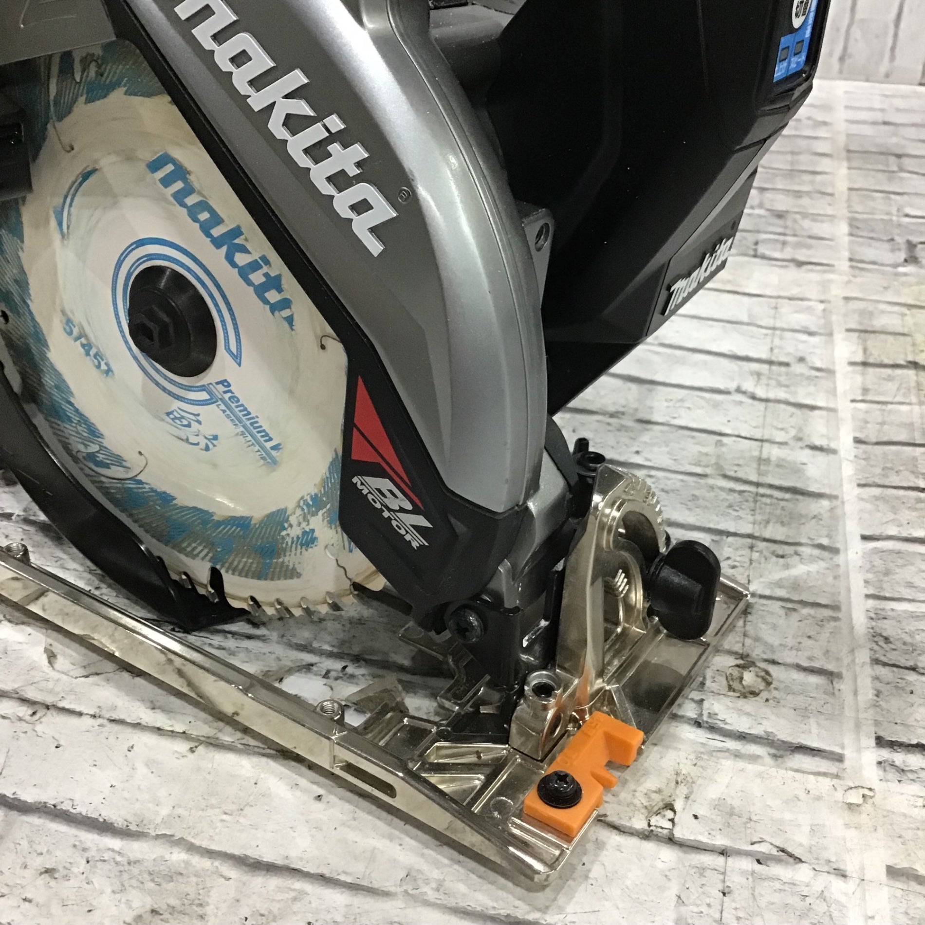 ☆マキタ(makita) コードレス丸のこ HS001GZB