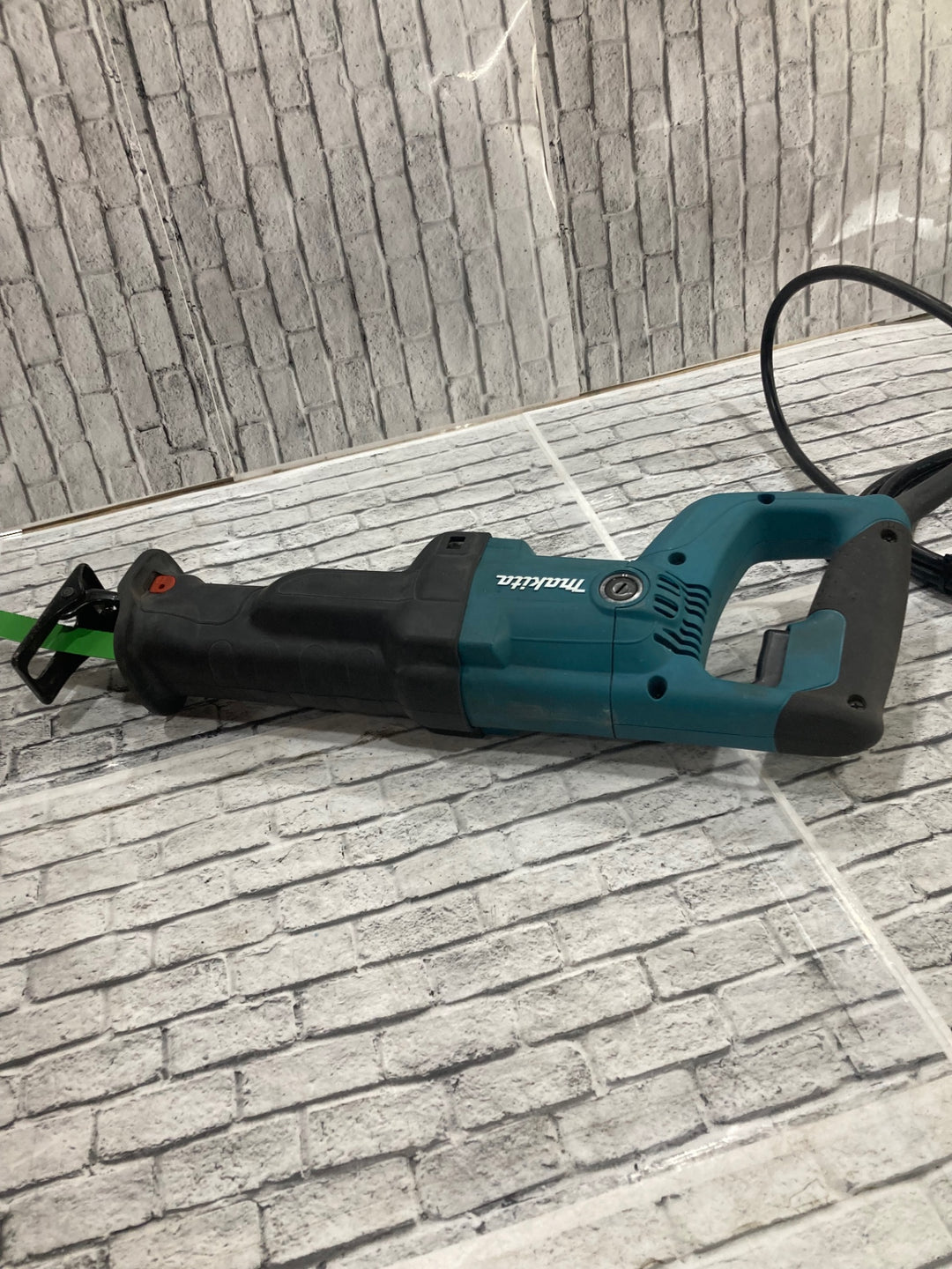 ★マキタ(makita) レシプロソー JR3050T　最大切断能力 パイプ ø130mm 最大切断能力 木材 120mm【川口店】