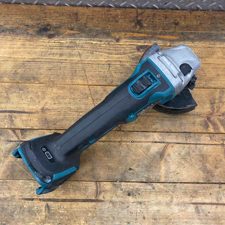 ☆マキタ(makita) 100mmコードレスディスクグラインダ GA404DZN (GA404DN)【所沢店】