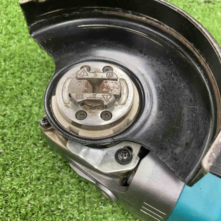 ★マキタ(makita) 125mmコードレスディスクグラインダー GA047GRMX【川崎店】