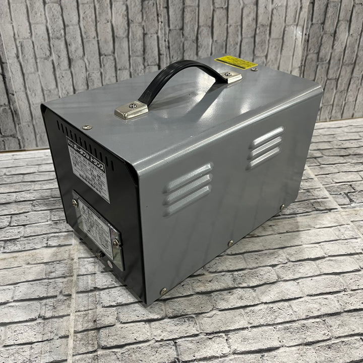 〇育良精機(IKURA) ポータブルトランス PT-30T 昇降圧兼用 ※コードが無く動作未確認【川口店】