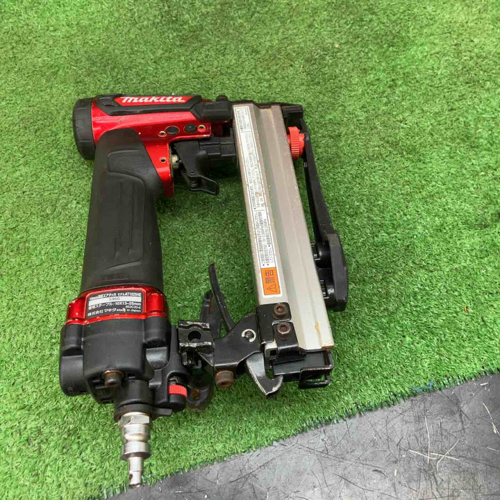 マキタ(makita) 高圧エアタッカ AT1025HE 使用釘サイズ(mm) 長さ	13･16･19･22･25【川越店】