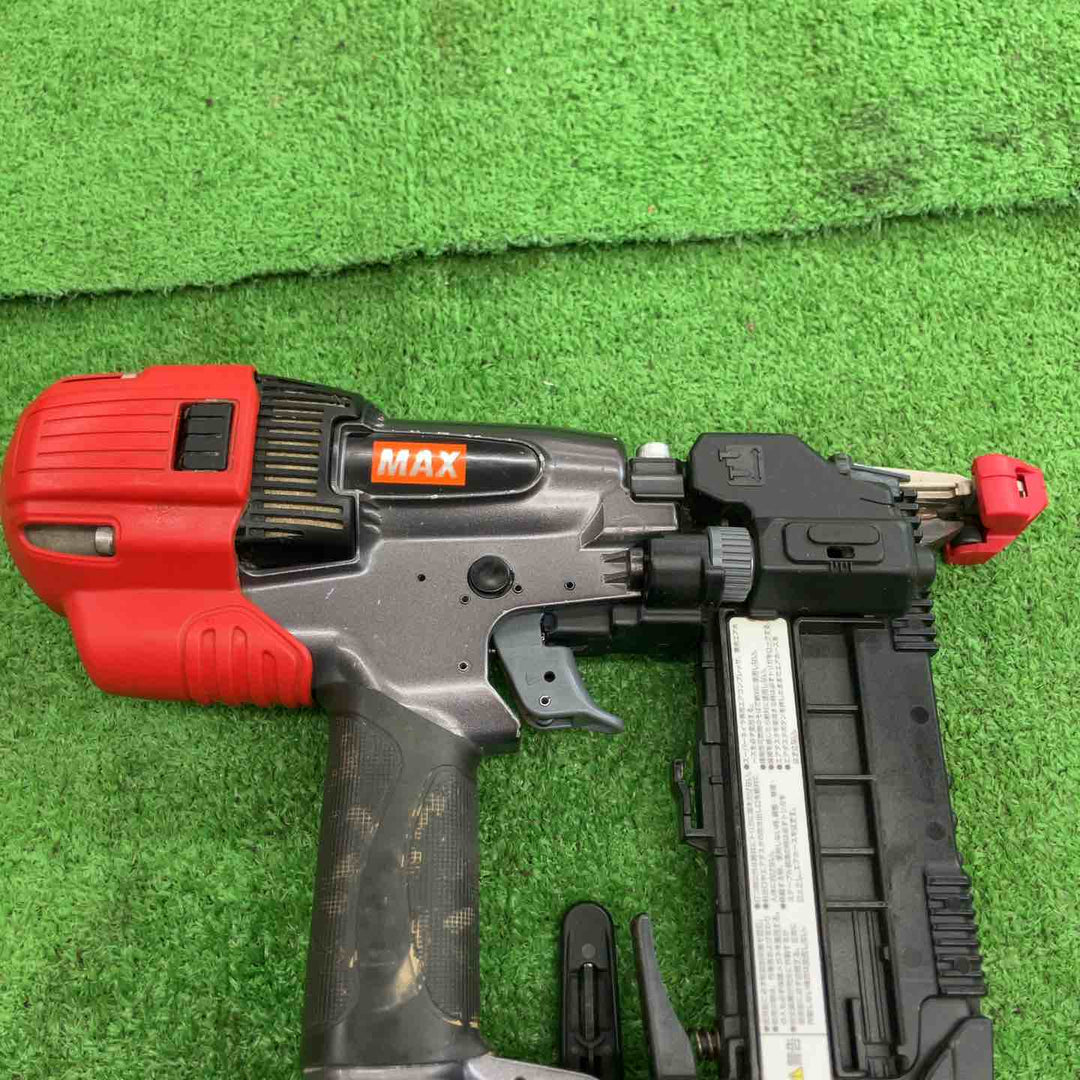 【中古品】 マックス/MAX 高圧フロアタッカ・HA-50F2(D)-G 【桶川店】