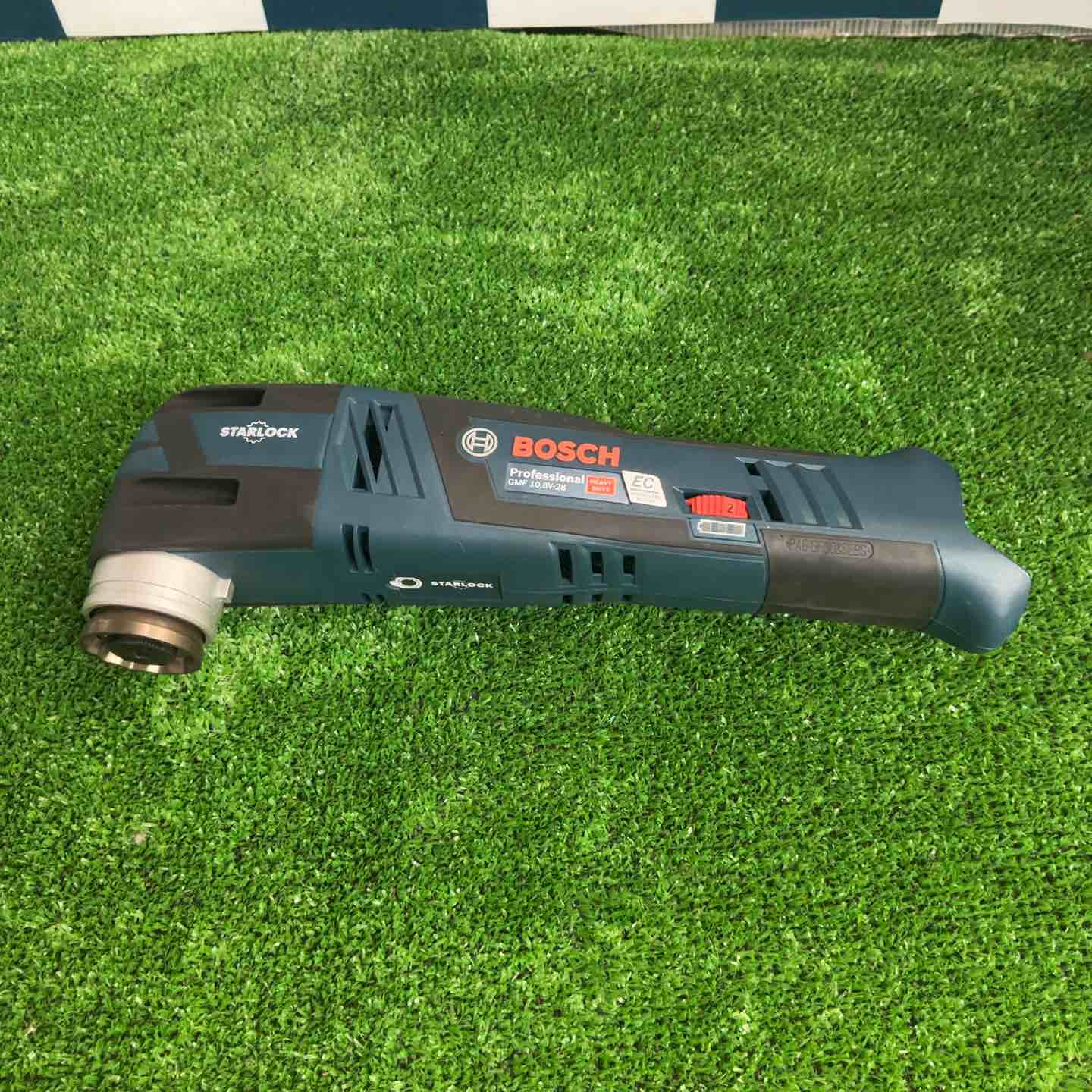 ★BOSCH コードレスマルチツール 10.8V GMF10.8V-28　切断　研磨　剥離作業 コードレスマルチツール BOSCH GMF10.8V-28 ☆品☆ 10.8Vコードレスマルチツール 10.8の値段と価格推移は？｜1件の売買