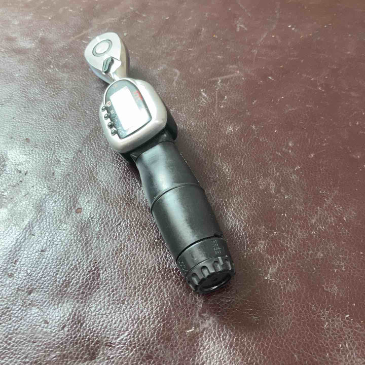 【中古品】京都機械工具(KTC) デジラチェ GWE3-060 デジタル式トルクレンチ【東大和店】