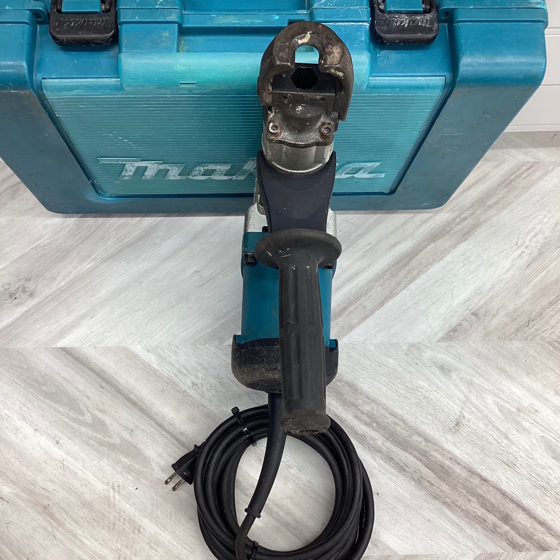 ☆マキタ(makita) 電動ハンマ HM0810【越谷店】 – アクトツール