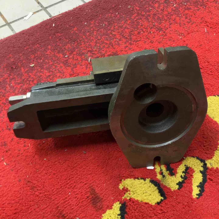 ◇メーカー不明 マシンバイス 口幅110mm【草加店】