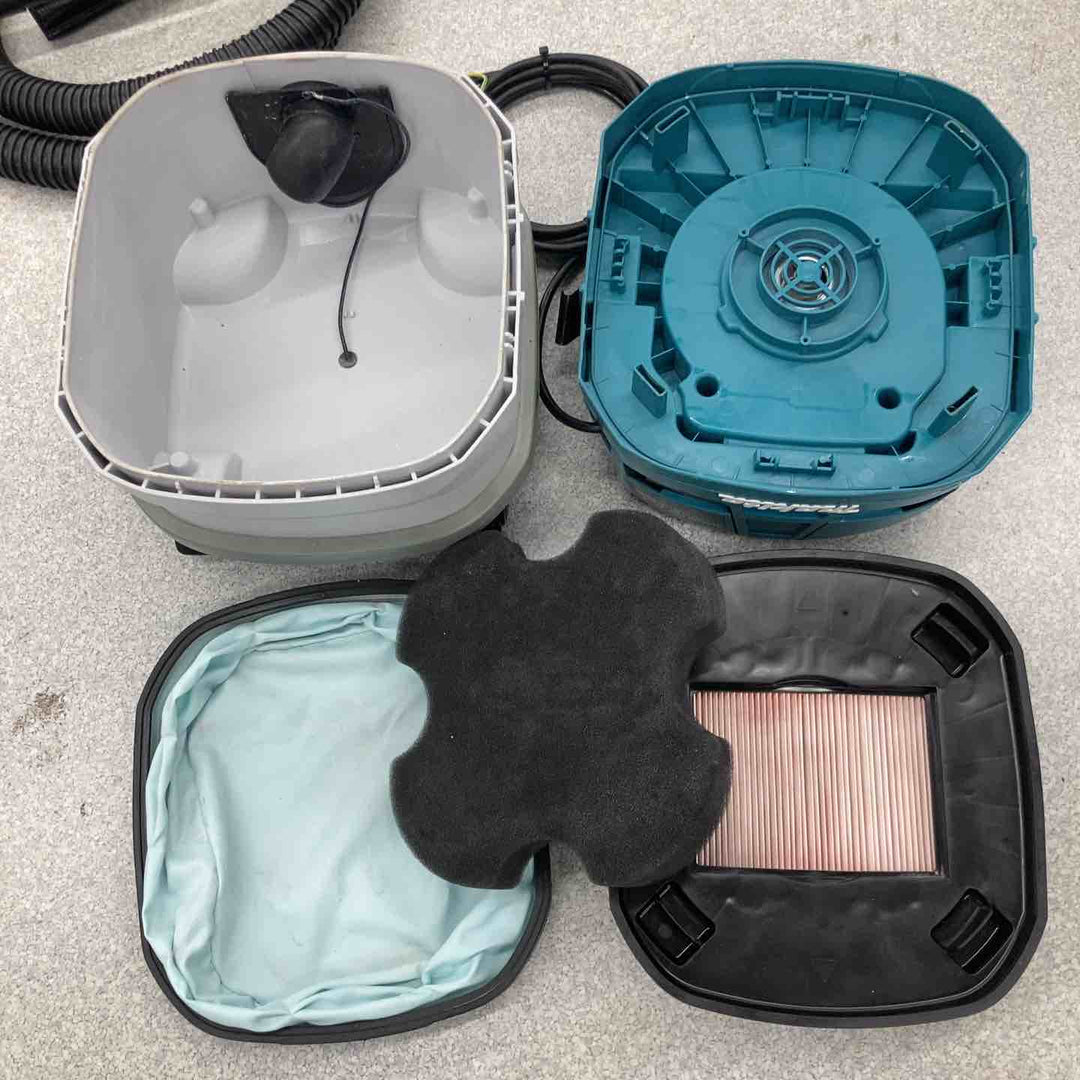 【中古品】★マキタ makita 集じん機 乾式 VC0830 連動機能 ホース 先端ノズル付【八潮店】