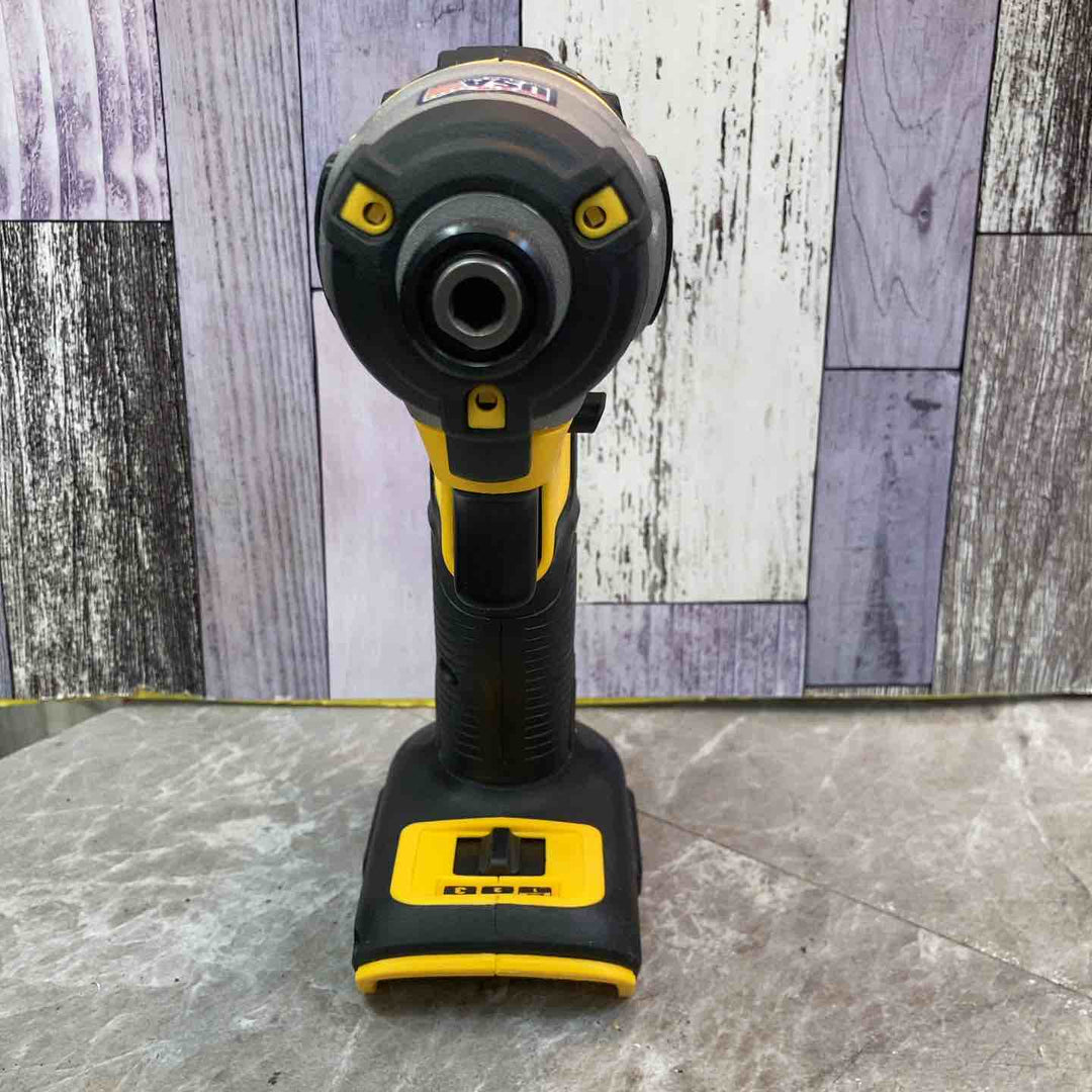 【中古品 美品】◇デウォルト DEWALT コードレスインパクトドライバ DCF887N 充電器 バッテリー2個付【八潮店】