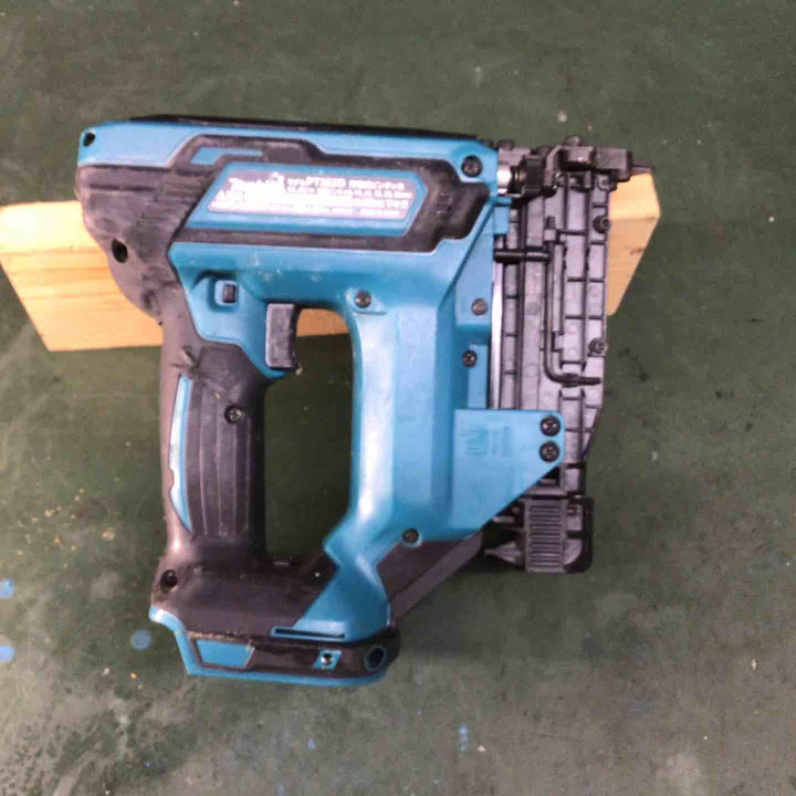 ★マキタ(makita) コードレスピンネイラ PT352DZK【戸田店】