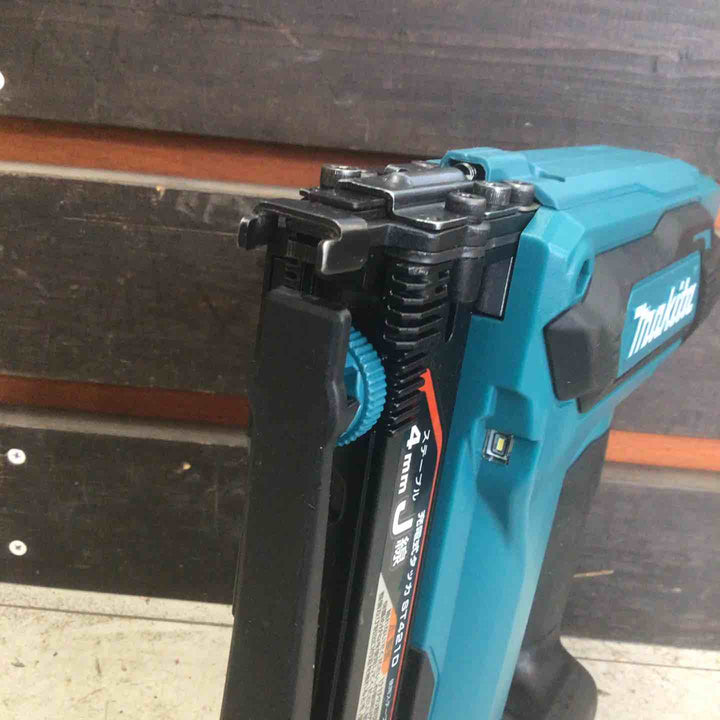 【中古品】 マキタ/makita コードレスタッカー ST421DZ 【鴻巣店】