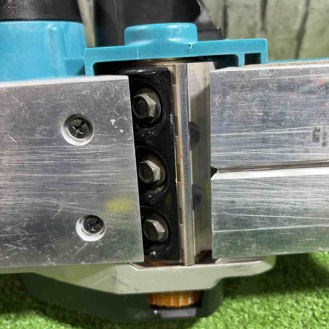 ◇マキタ(makita) 14.4Vコードレスカンナ KP140DZ【川口店】