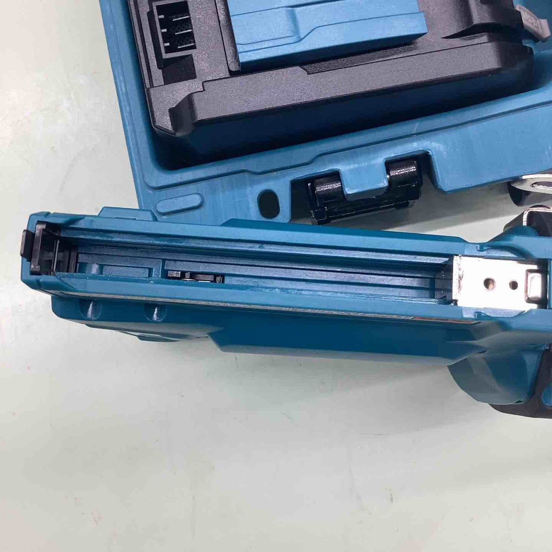 ◇マキタ/makita 充電式タッカ(RT線) ST111DRF【越谷店】