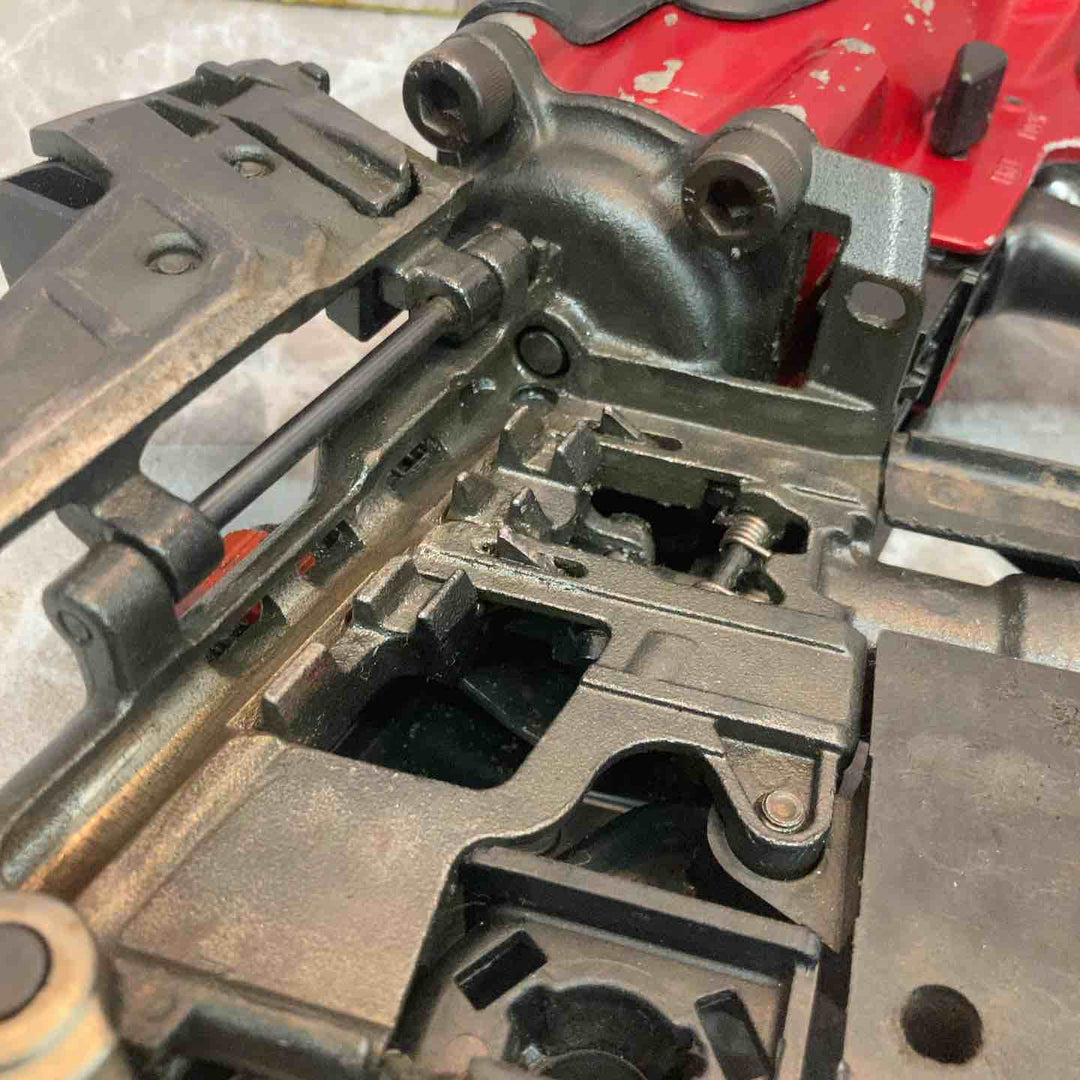 ★マキタ(makita) 高圧エア釘打ち機 AN931H【八潮店】
