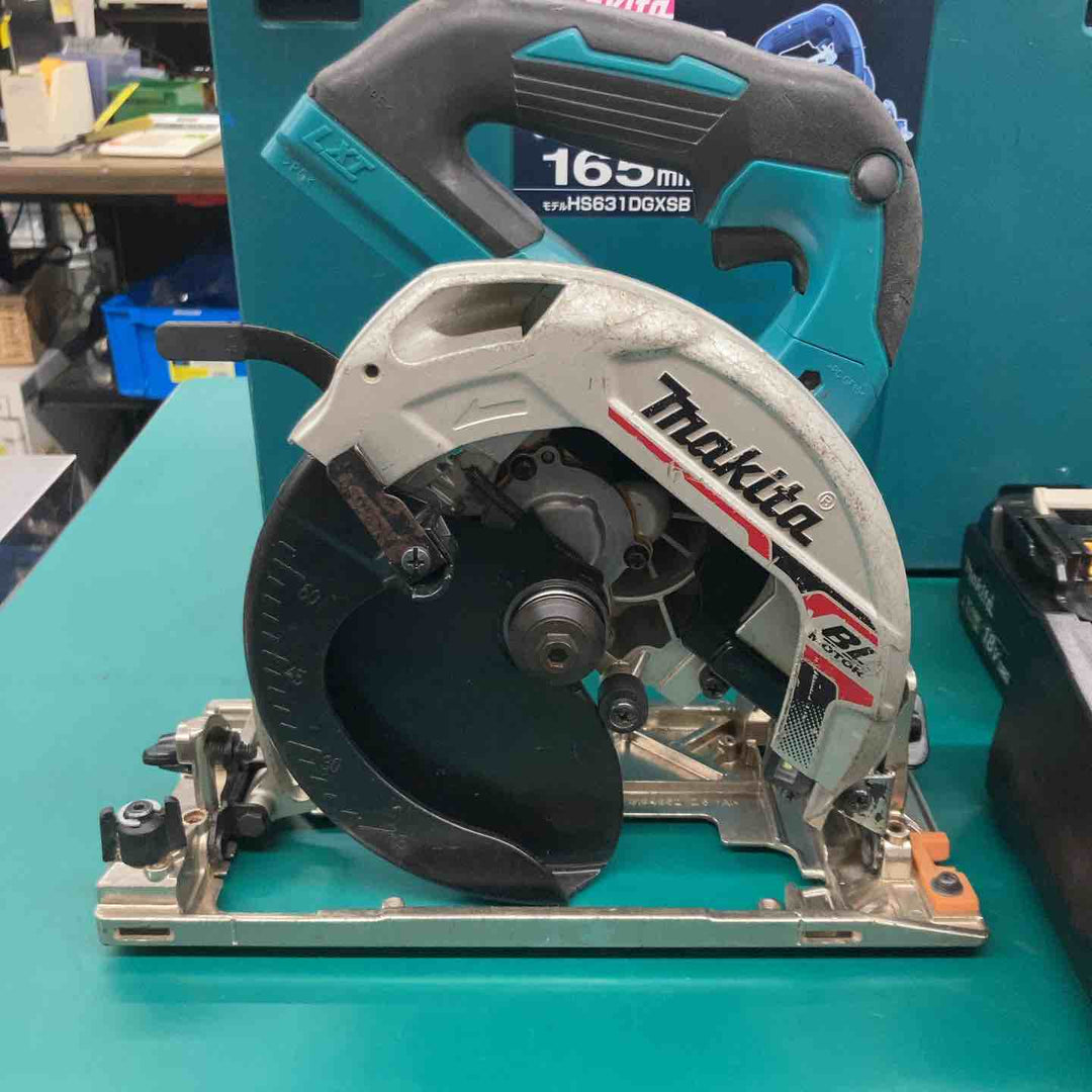 ★マキタ(makita) コードレス丸のこ HS631DGXSB　バッテリー70回3/4、101回【戸田店】