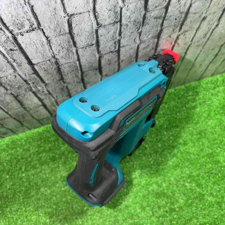 ★マキタ(makita) コードレスタッカー 18V ST421DZK【川口店】