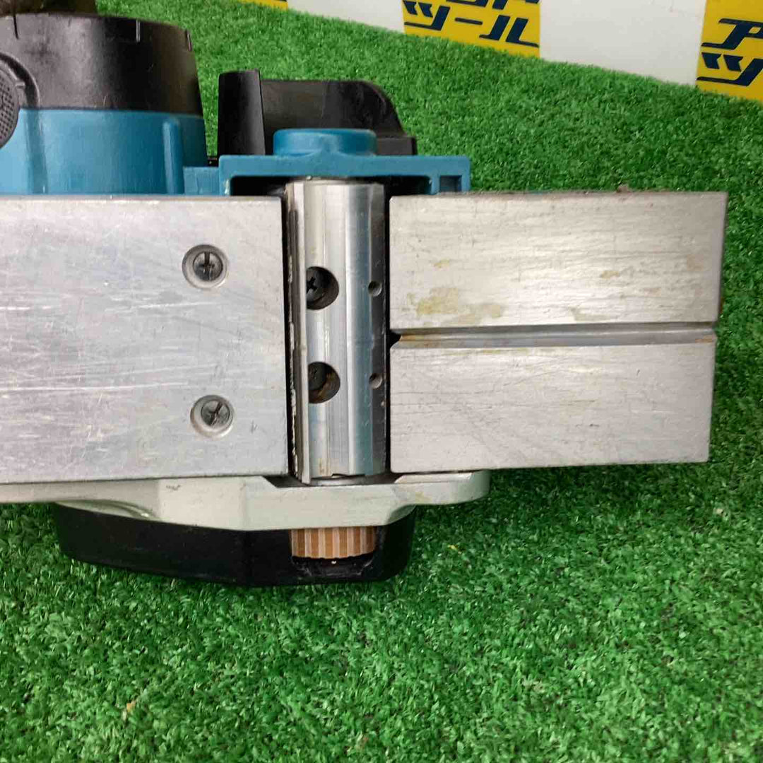 ★マキタ(makita) コードレスカンナ KP180DZ【越谷店】