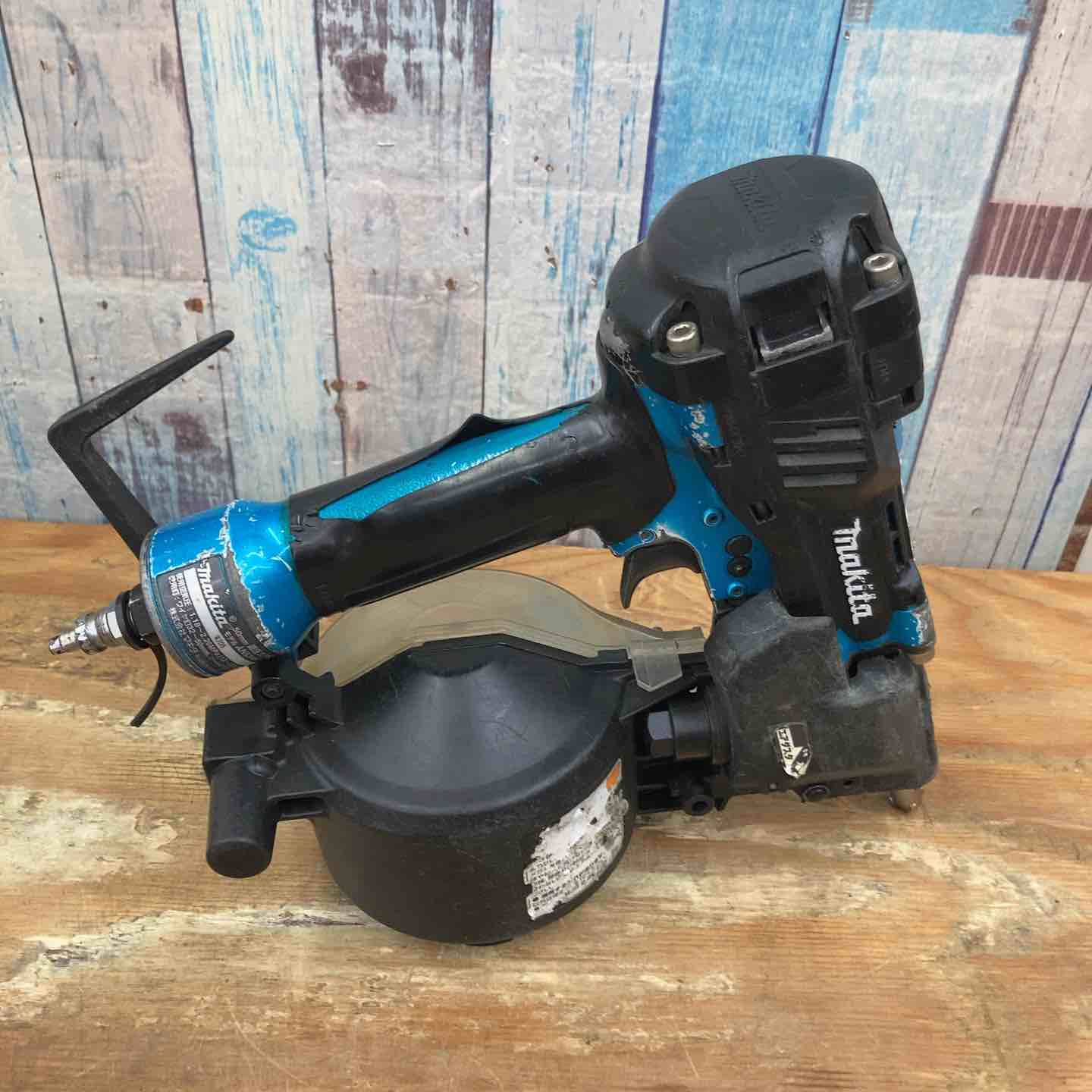 中古品】 マキタ (makita) 高圧エア釘打ち機 AN534HM 【藤沢店