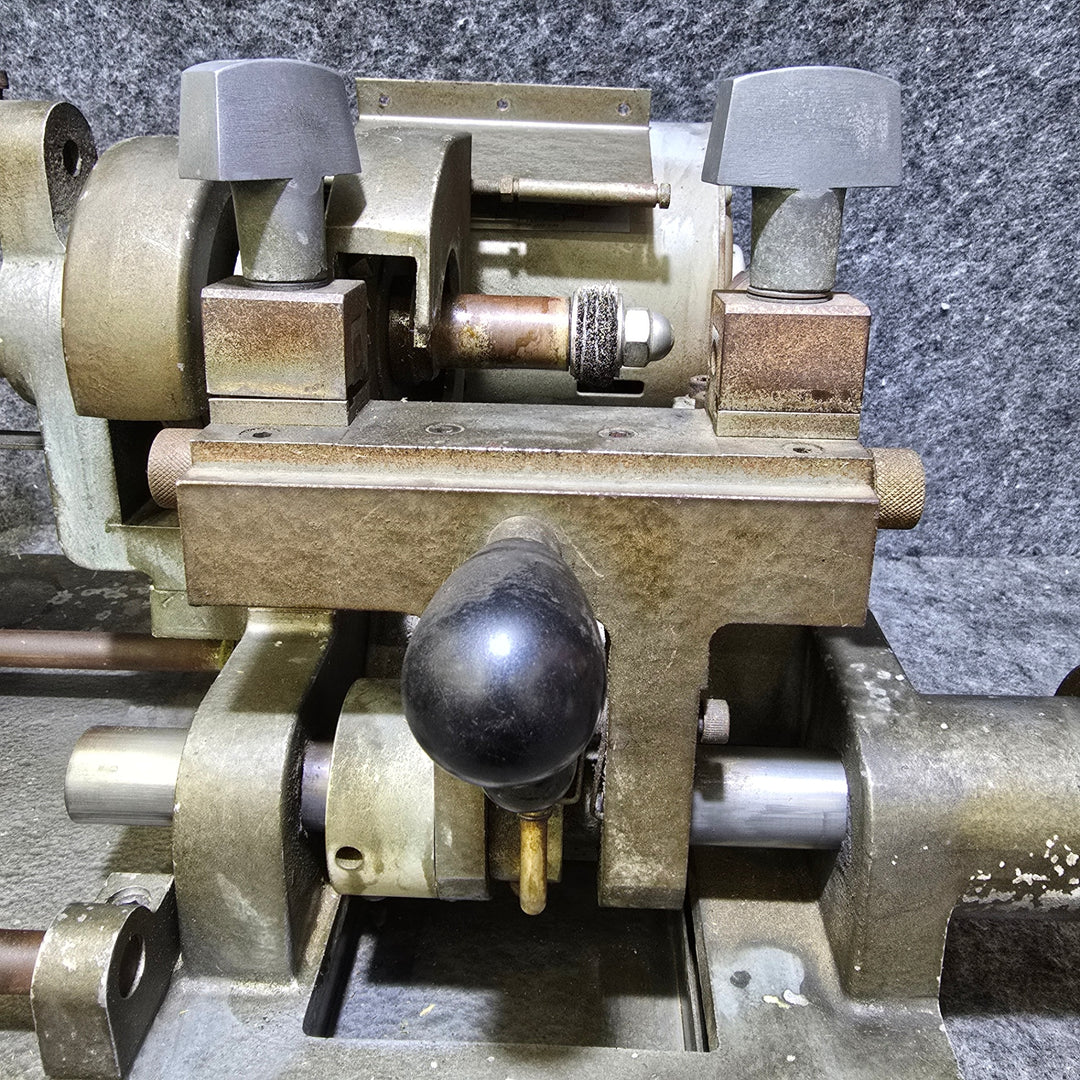 【中古品※全体的にサビ多め※】イチカワ 合鍵複製機 キーマシン H・S-1000 無限【桶川店】