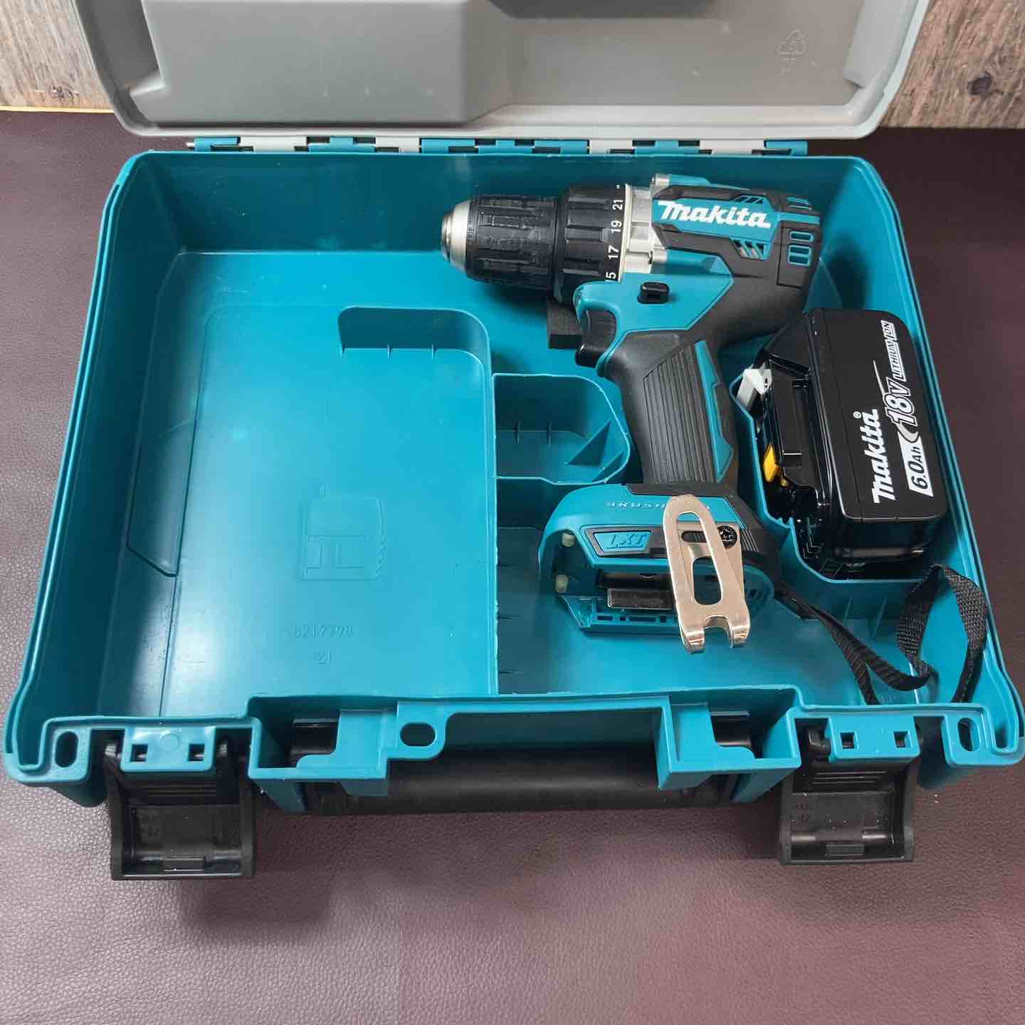 中古品】 マキタ(makita) 18V コードレスドリルドライバー DF484DZ