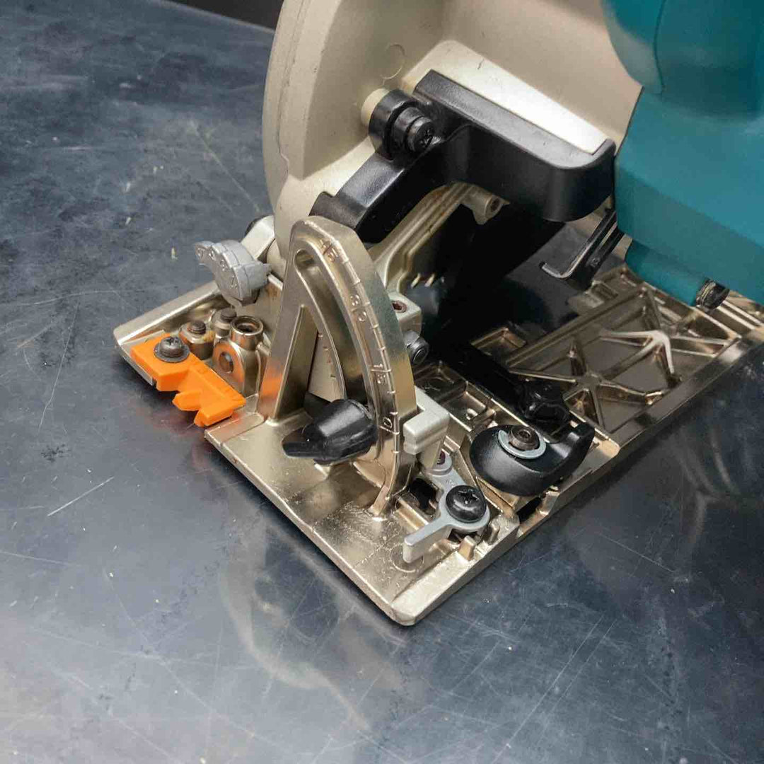 ★マキタ(makita) 電子造作用精密マルノコ 5711C【川越店】