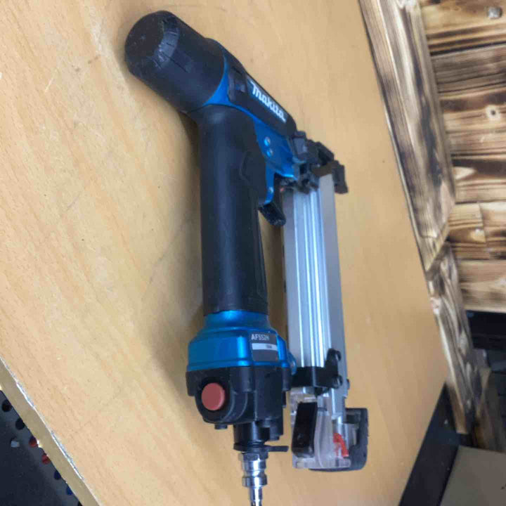 ★マキタ(makita) 高圧フィニッシュネイラ AF552HM【越谷店】