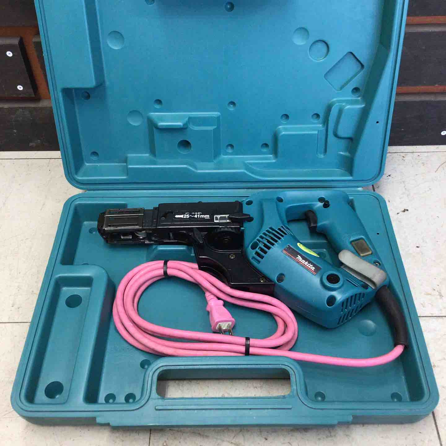 マキタ オートバックスクリュードライバー モデル6836 現状品】 マキタ/makita オートパックスクリュードライバー 6836
