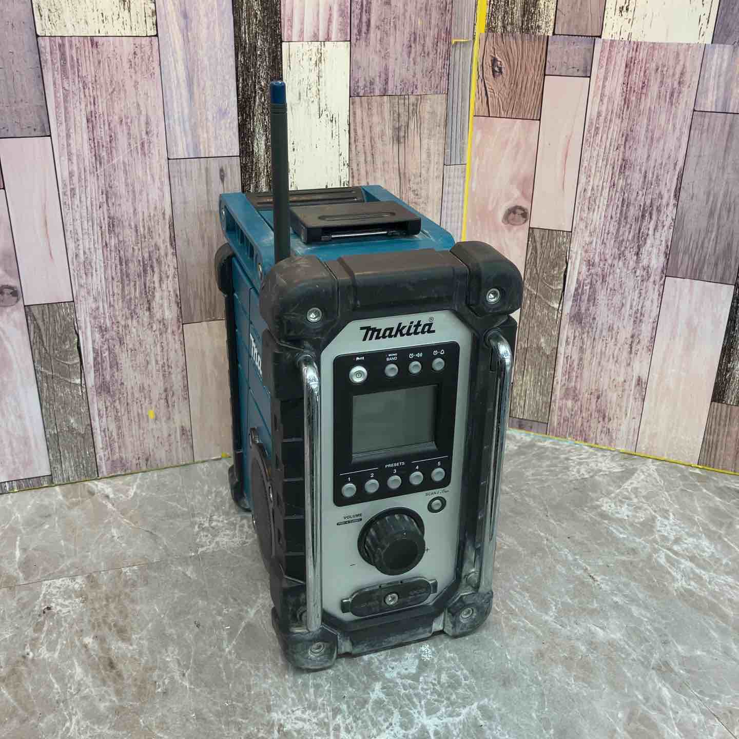 Makita MR107 ラジオ Makita MR107 ラジオ Amazon.co.jp: マキタ