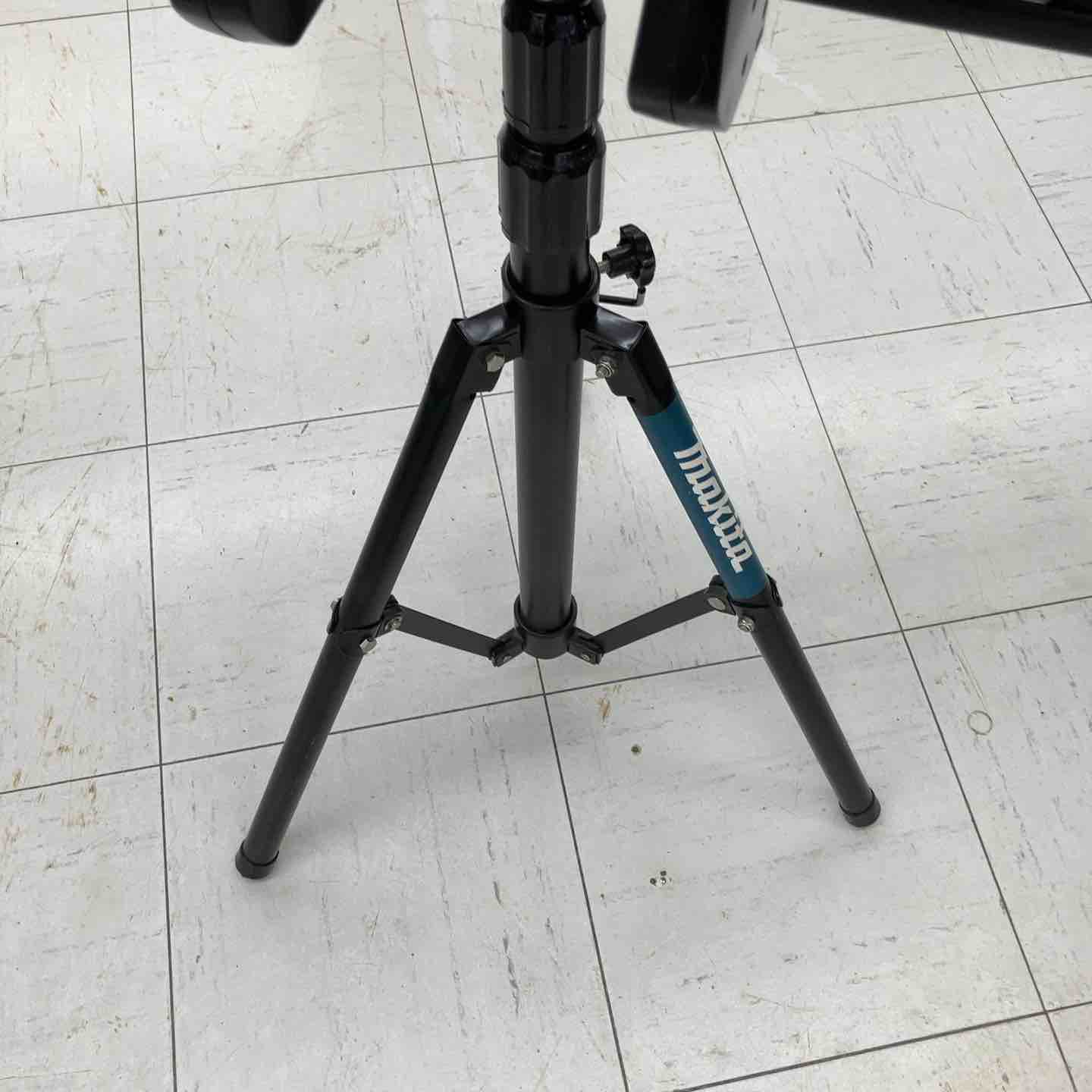 中古品】 マキタ/makita ツインライト＆スタンドセット ML805 【鴻巣店
