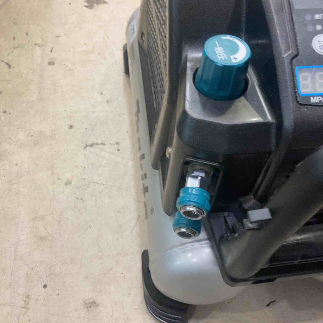 マキタ(Makita) エアコンプレッサ(黒) (50/60Hz) AC462XLB【町田店】