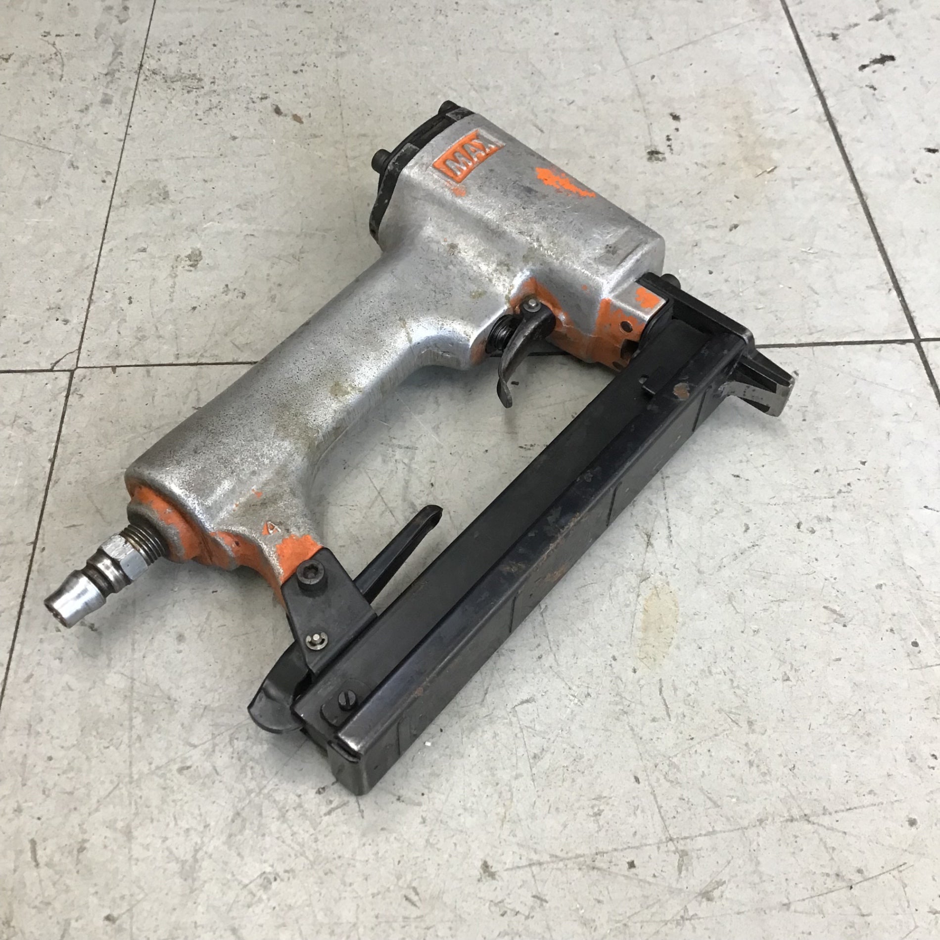 現状品】マックス/MAX 常圧エアタッカ TA-35A/1022J 【鴻巣店