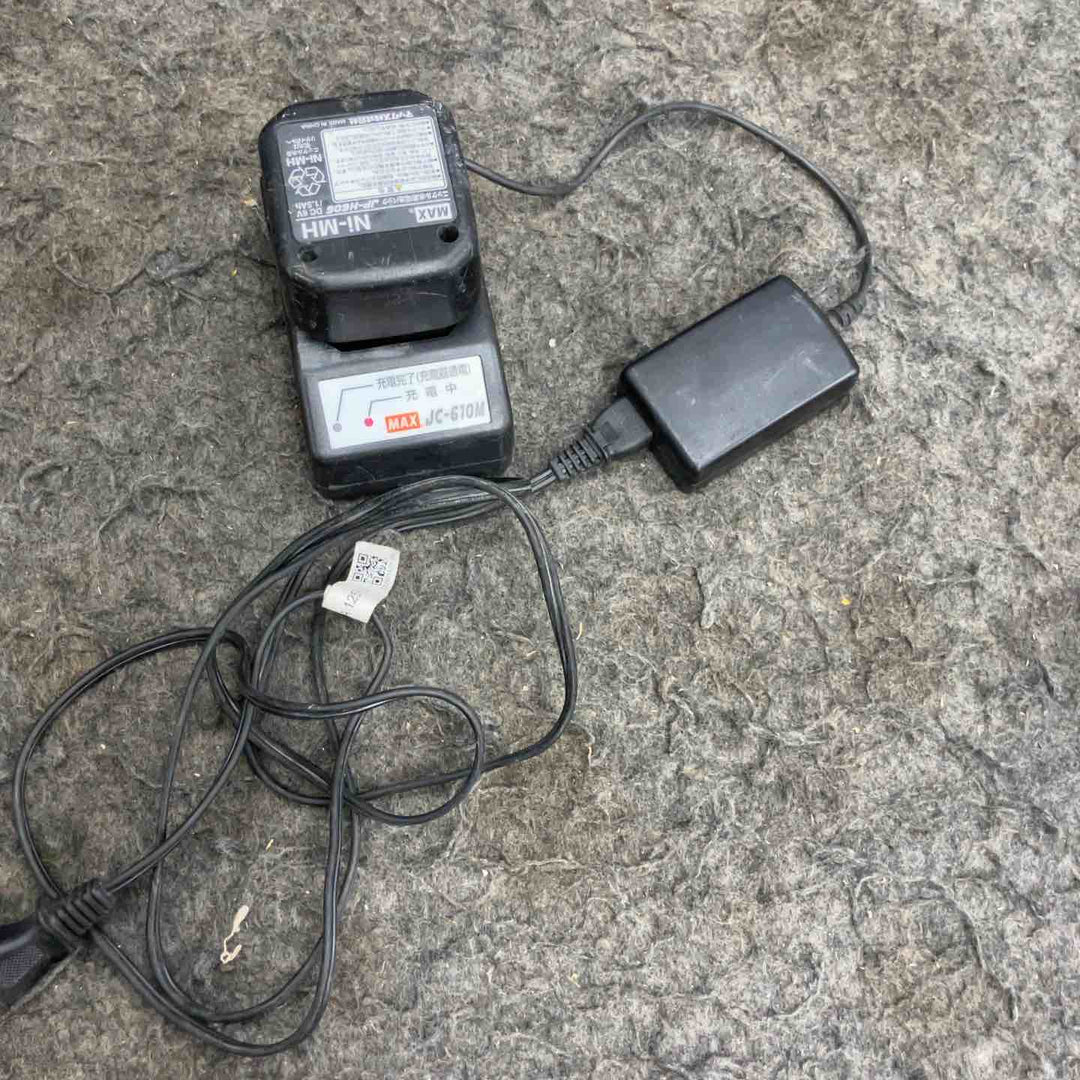 ★マックス(MAX) ガスネイラ GS-738C2 ケース(6V1.5Ahバッテリー*2、充電器、ガス*1)【鴻巣店】