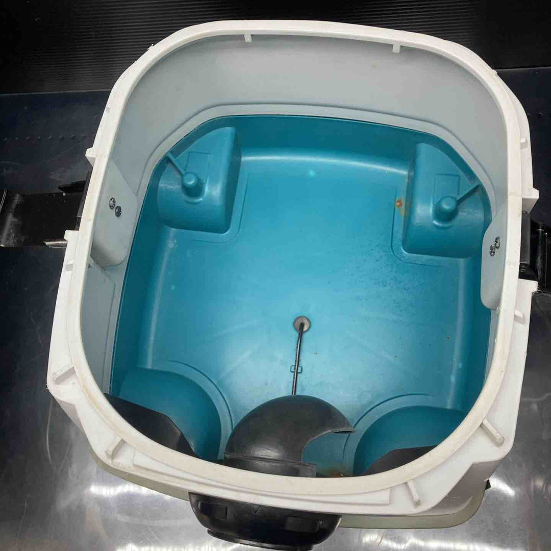 ★マキタ(makita) 乾湿両用 コードレス集じん機 VC865DZ【川越店】