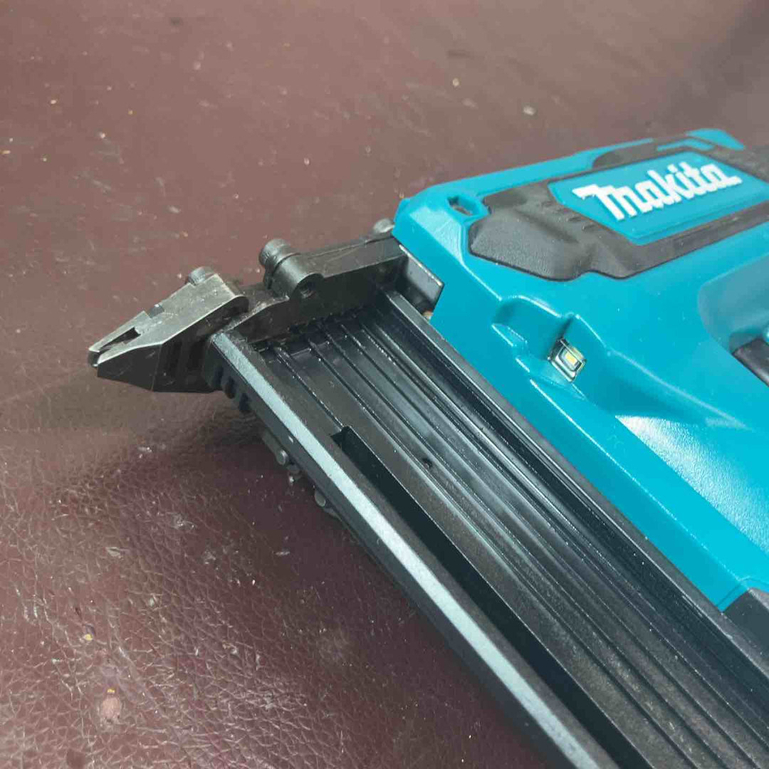 【中古品】★マキタ(makita) コードレスフィニッシュネイラ FN350DRG【東大和店】