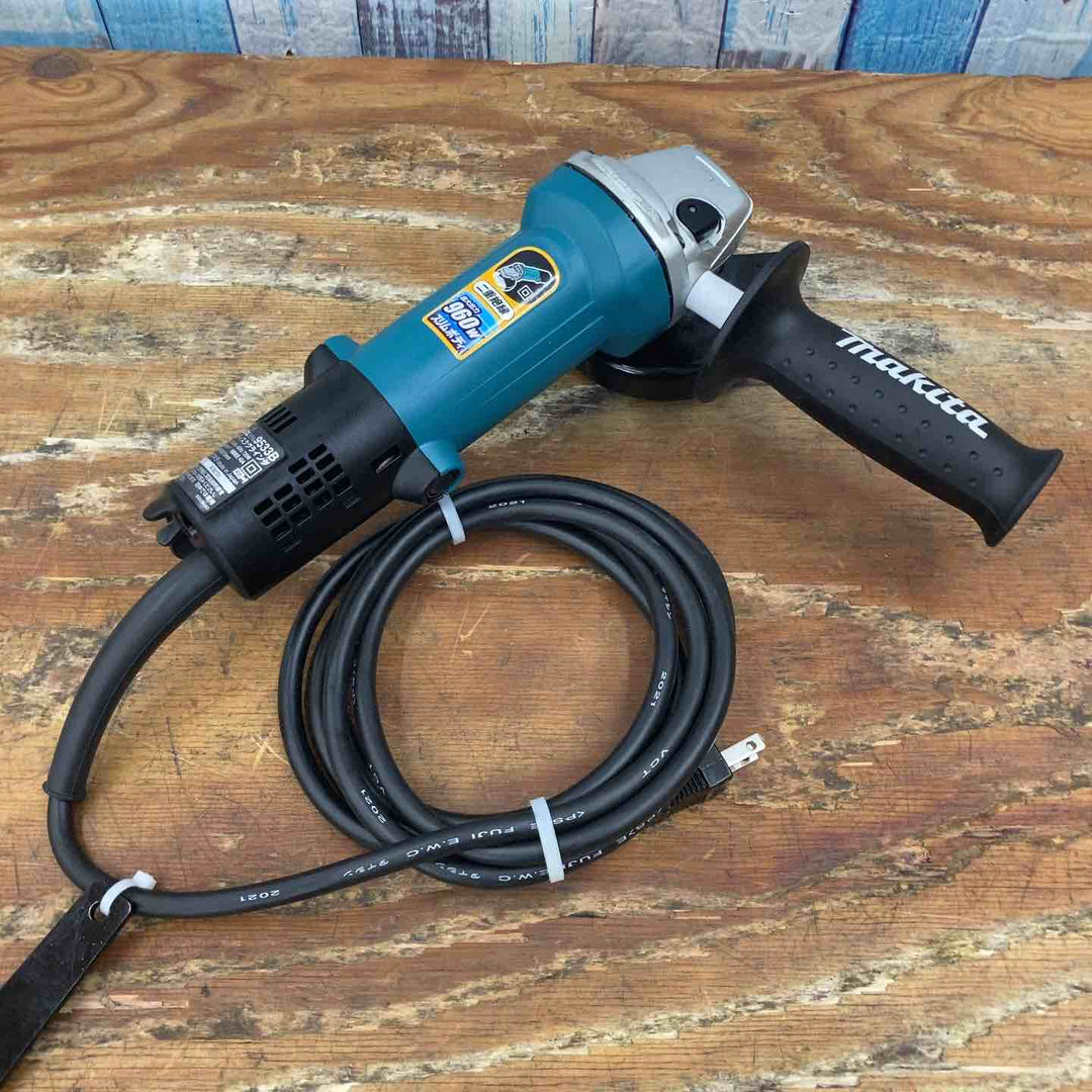 ☆マキタ(makita) 100mmディスクグラインダ 9533B【柏店】