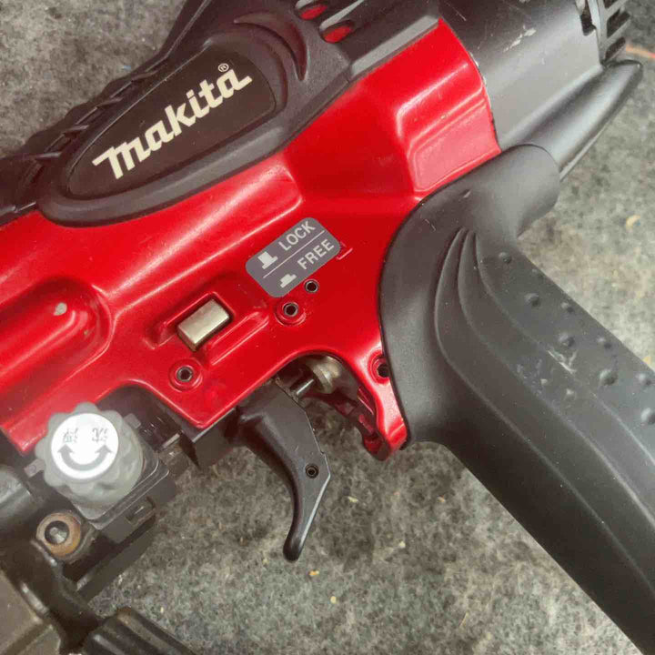 ★マキタ(makita) 高圧エア釘打ち機 AN631H【鴻巣店】