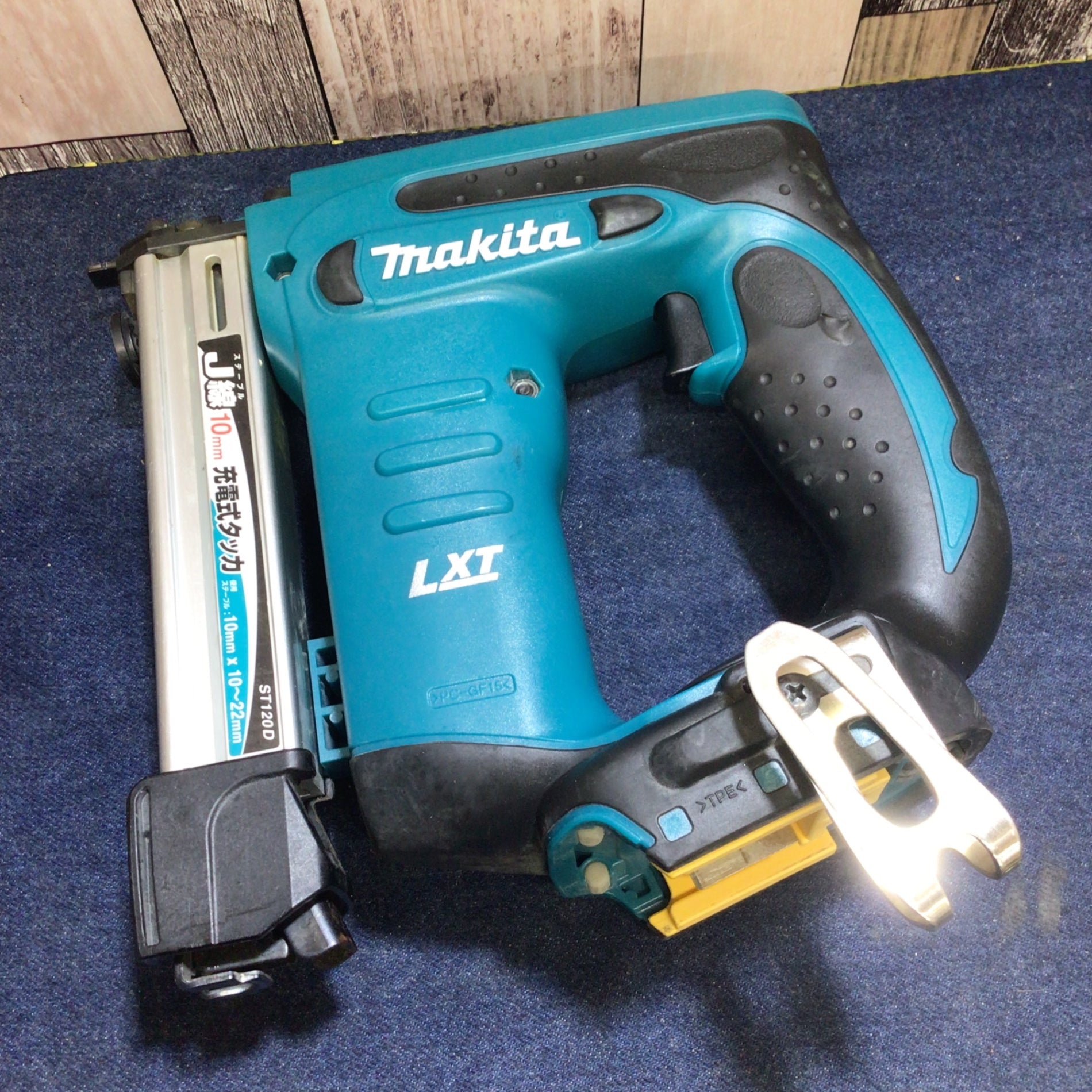 ○マキタ(makita) コードレスタッカ ST120DZK【八潮店】 – アクトツールオンラインショップ