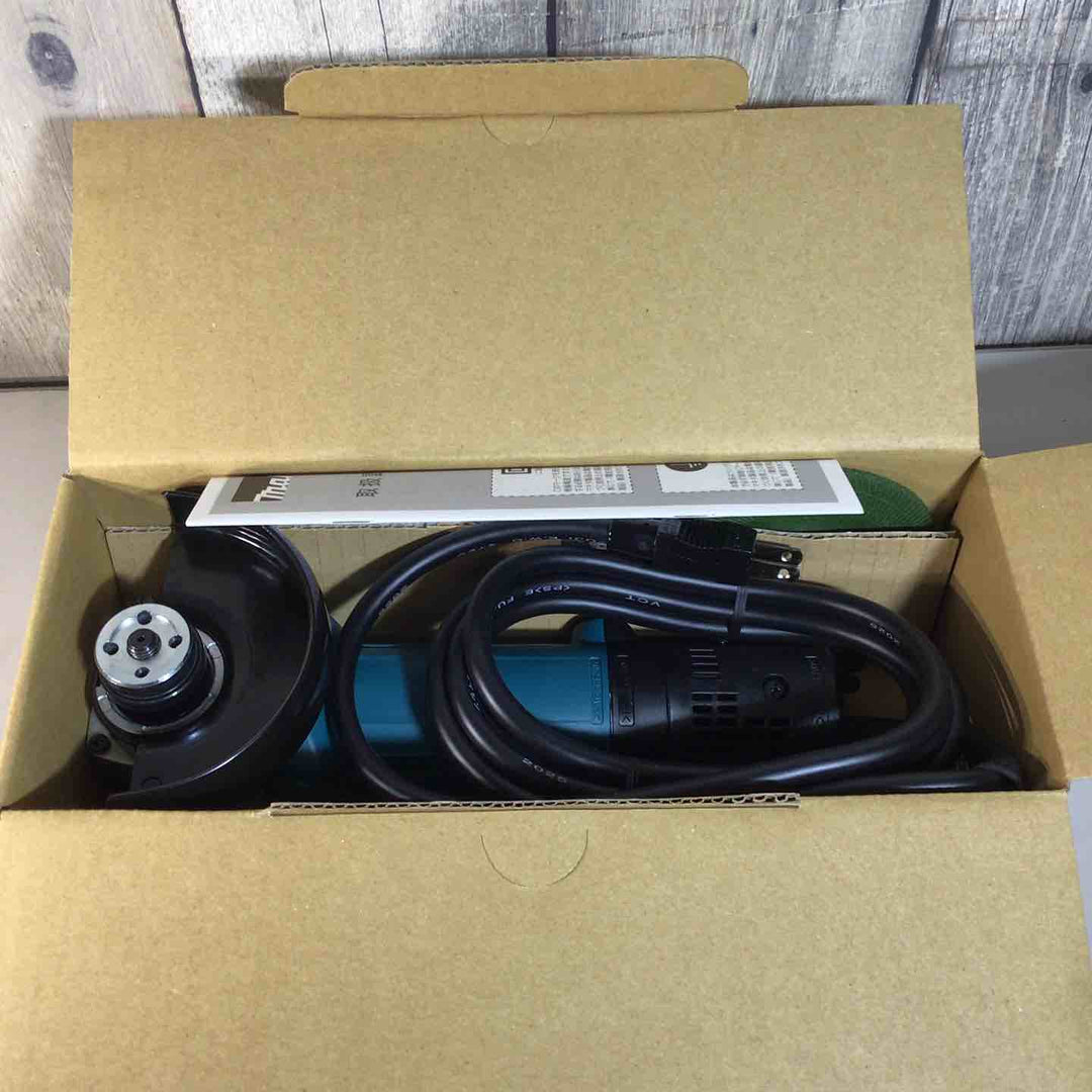 ☆マキタ(makita) 100mmディスクグラインダ 9533BL【戸田店】