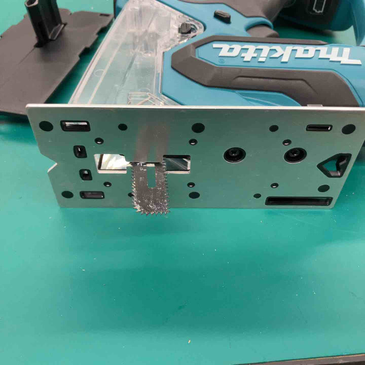 ★マキタ(makita) コードレスボードカッタ SD180DZ　18V対応　本体のみ【戸田店】
