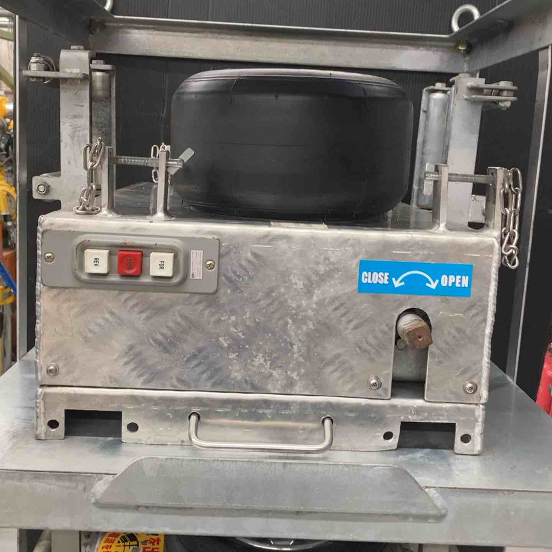 【店頭受取り限定】▼メーカー不明200V ケーブル中間送り機 TK-20003台セット+インバーター制御盤+コントローラー 通電のみ確認【戸田店】