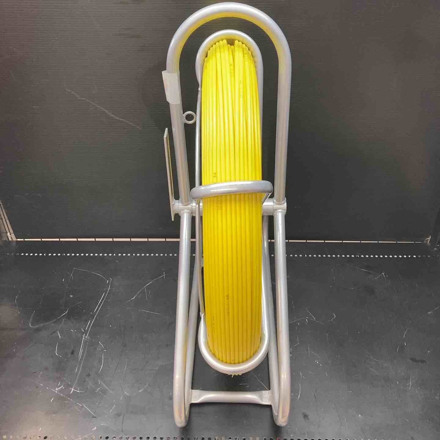 通線ロッド 通線ワイヤー フレーム付き 長さ:130m 線径:6mm【川越店