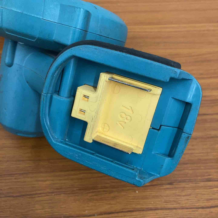 【中古品】☆マキタ(makita) コードレスブロワ UB182DZ【八潮店】