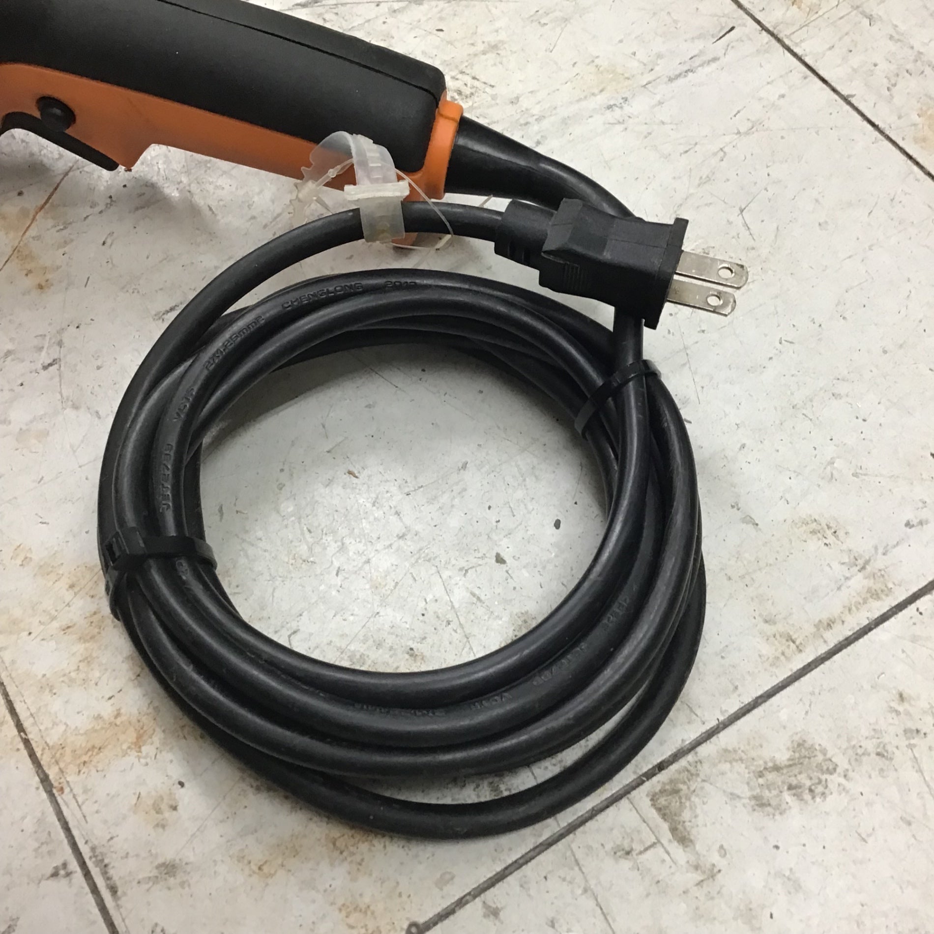 中古品】 ダイアモンド/IKK ツライチカッター・DFC-20A 【鴻巣店