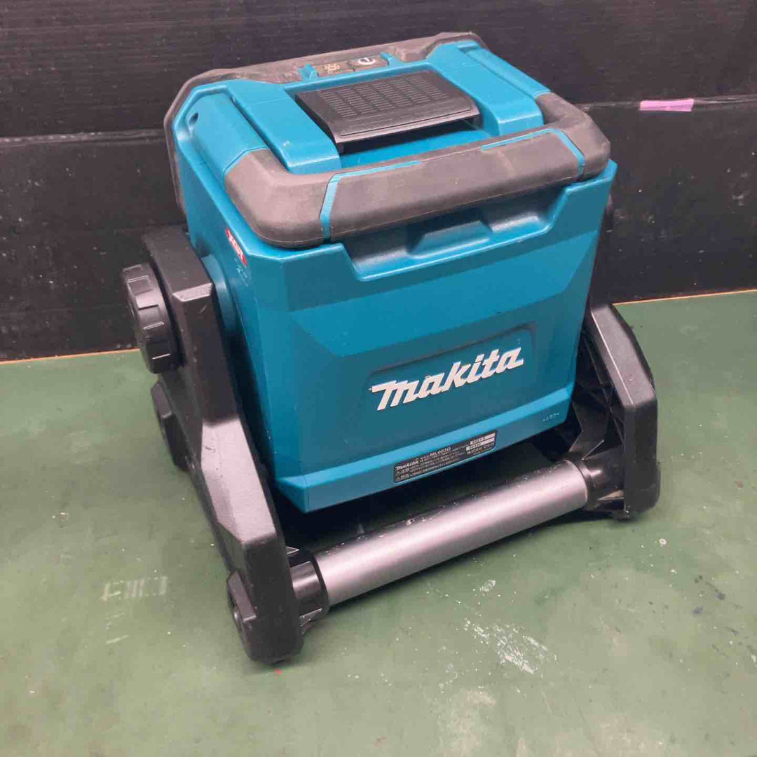 ◇マキタ(makita) コードレススタンドライト 40Vmax ML003G 青【戸田店】
