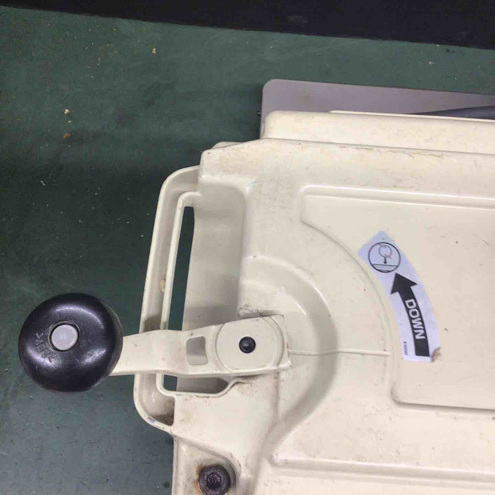 【店頭受取り限定】☆マキタ(makita) 自動カンナ 2012NB【戸田店】