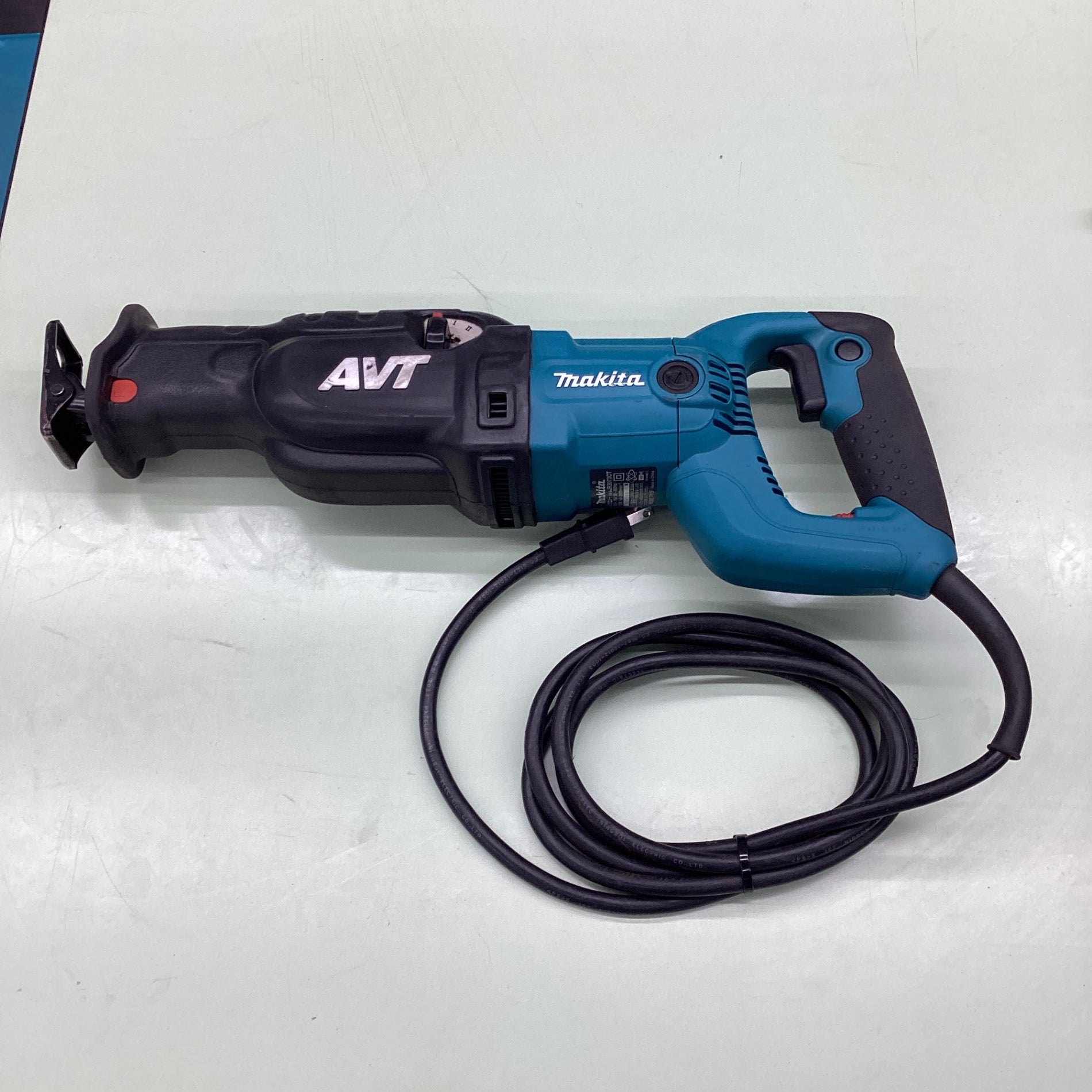 1円◇ makita マキタ レシプロソー JR3070CT 電動鋸 ケース付き 中古 1円◇ makita マキタ レシプロソー JR3070CT 電動鋸 ケース付き 中古